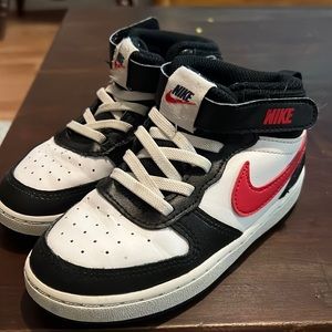 10c nike blue red black